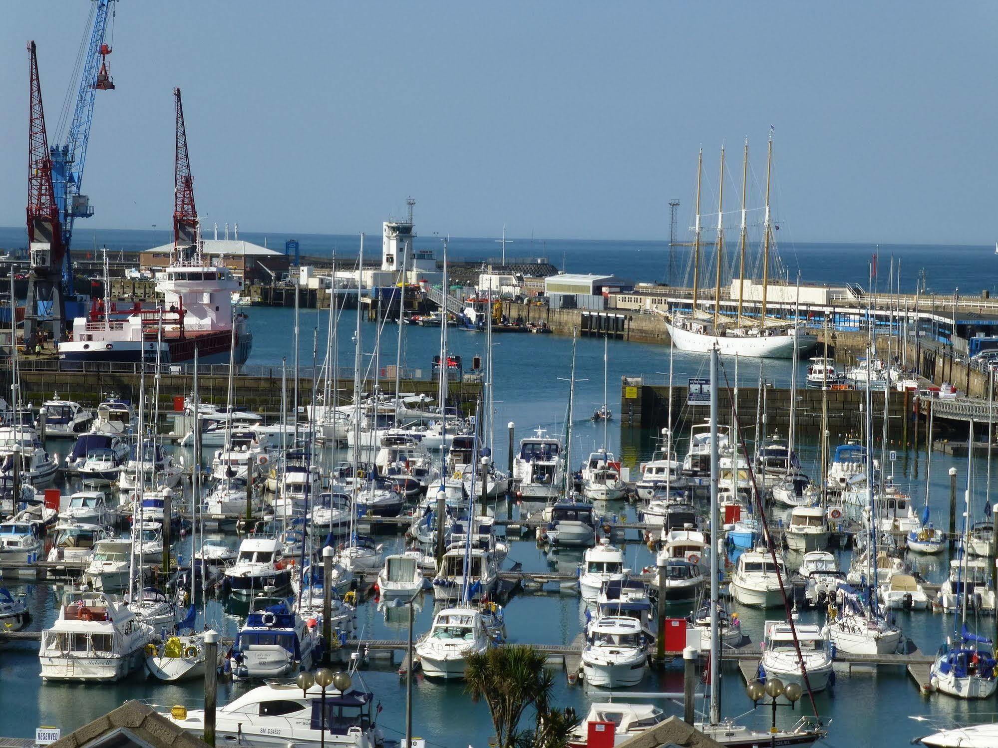 Liberty Wharf Apartments Saint Helier Luaran gambar